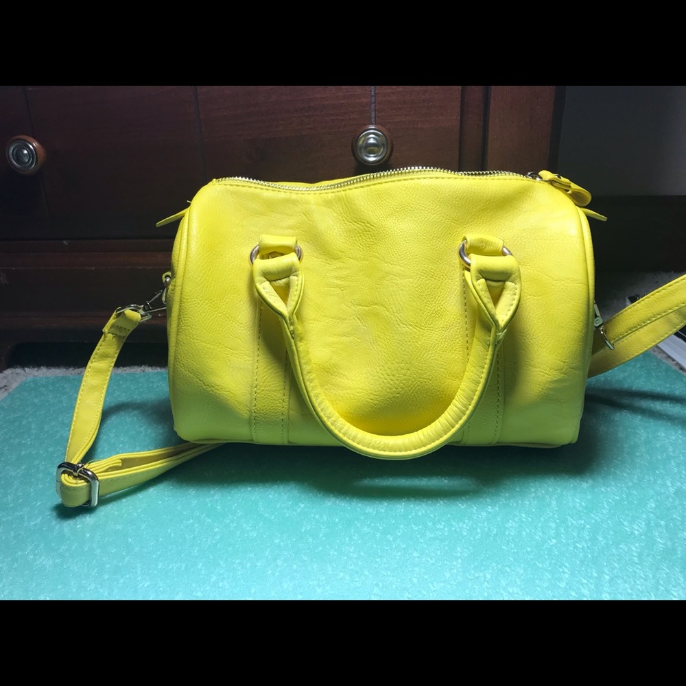 Charming Charlie’s purse (yellow)